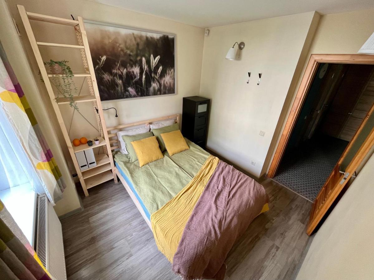 Cozy Vibes Like Home It Is Quiet Apartment With Three Bedrooms Riga Exterior photo